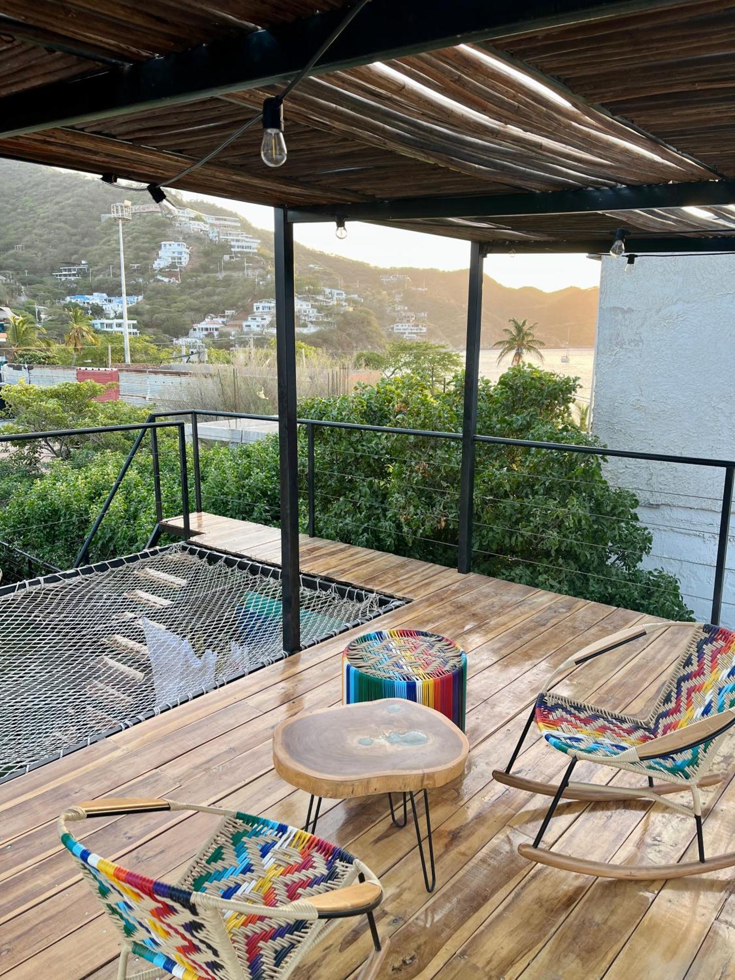 Ocean Lovers Hostel & Apartments 塔甘加 外观 照片